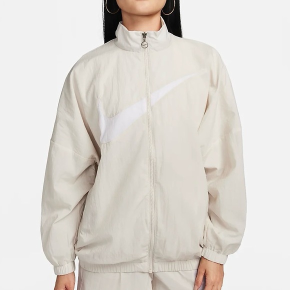Nike Jackets & Blazers - Nike Sportswear Essential Women’s Woven Jacket
